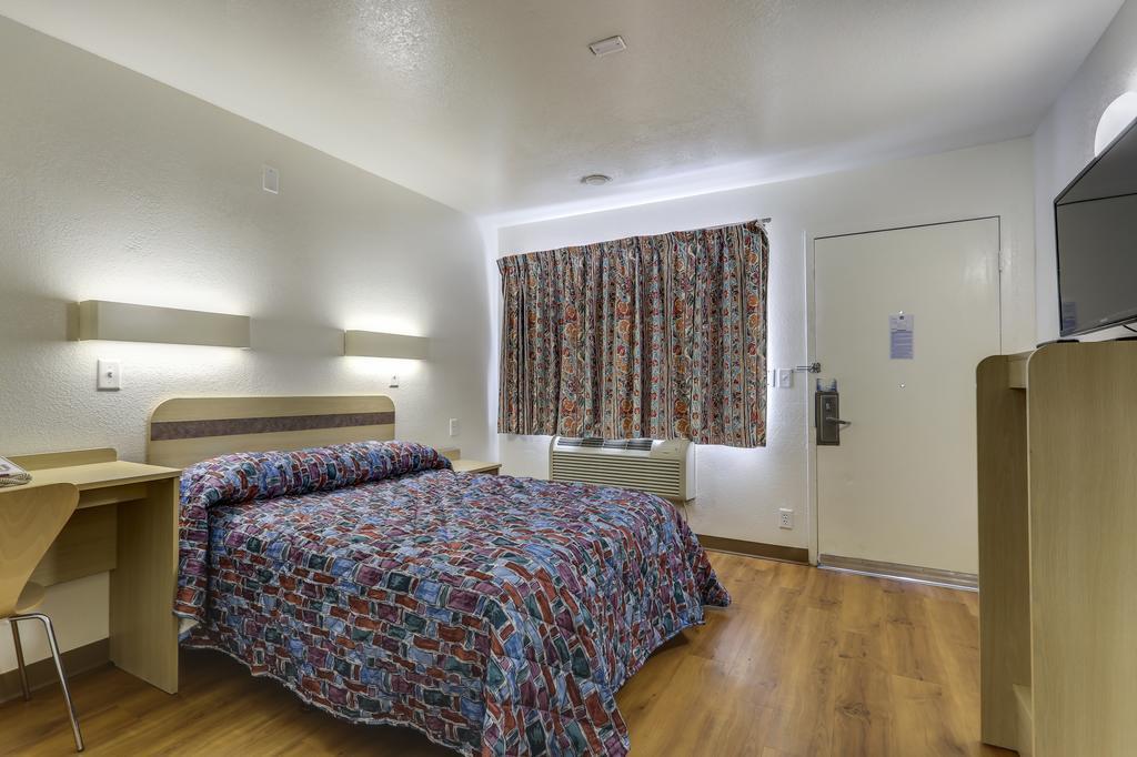 Hotel 6 Lafayette, La I-10&i-49 N 3*